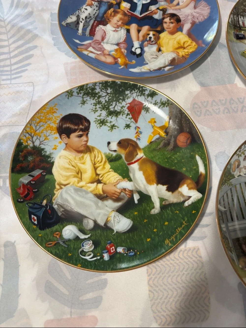 Vintage-Style Children Illustration Decorative Wall Plate - Multi-Color